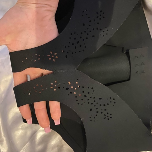 VICTORIOUS SECRET (SPORT) SPORTSBRA SIZE 34DD - Picture 4 of 5